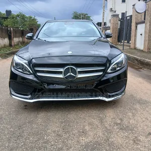 Mercedes-Benz C300 2016 Black