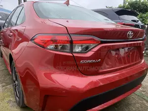 Toyota Corolla LE 2021 Red