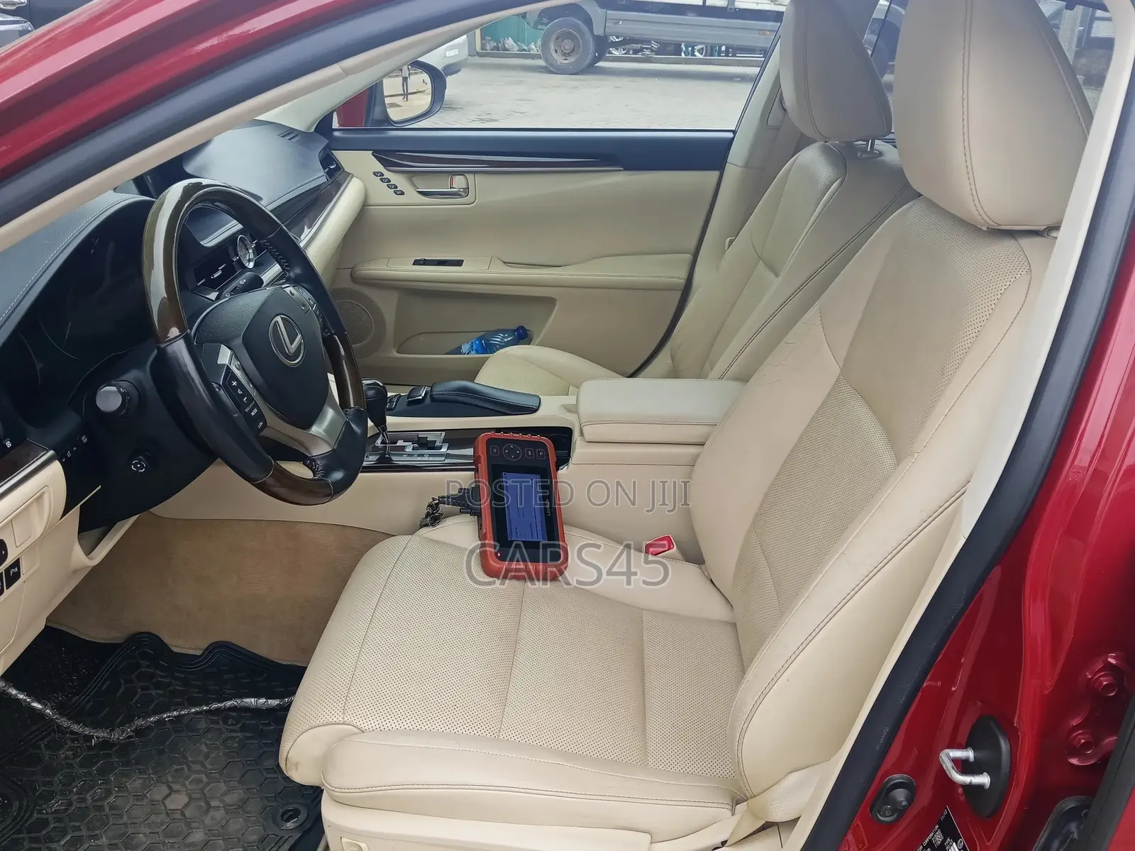 Lexus ES 2013 Red