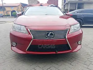 Lexus ES 2013 Red