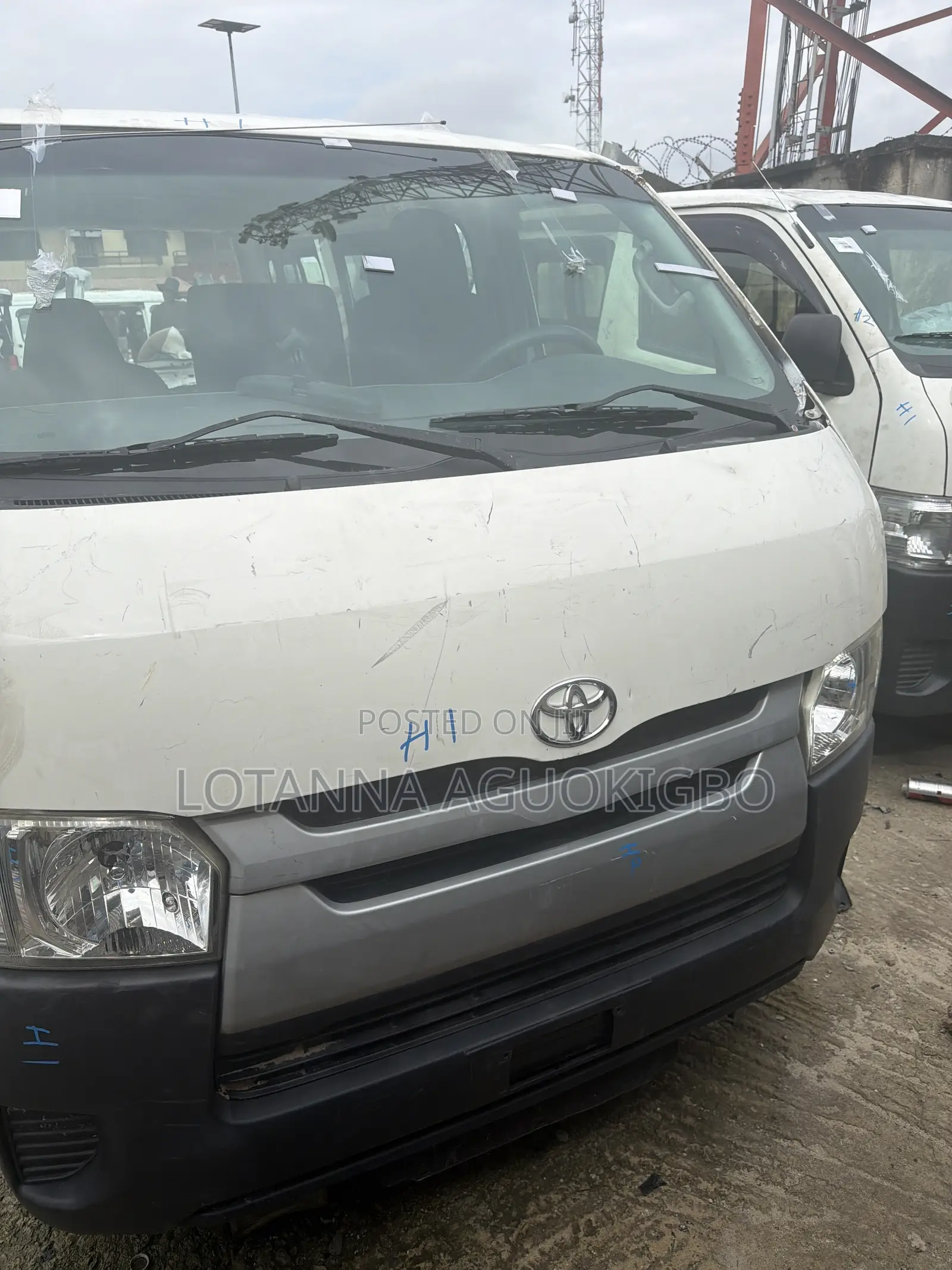Toyota HiAce 2010 White
