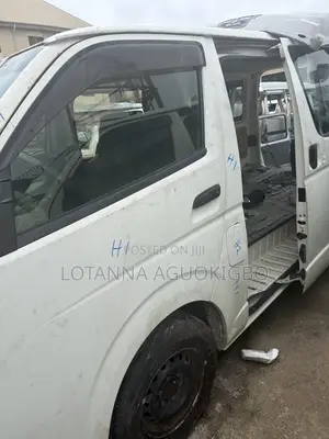 Toyota HiAce 2010 White