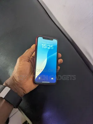 Apple iPhone XR 64 GB Red