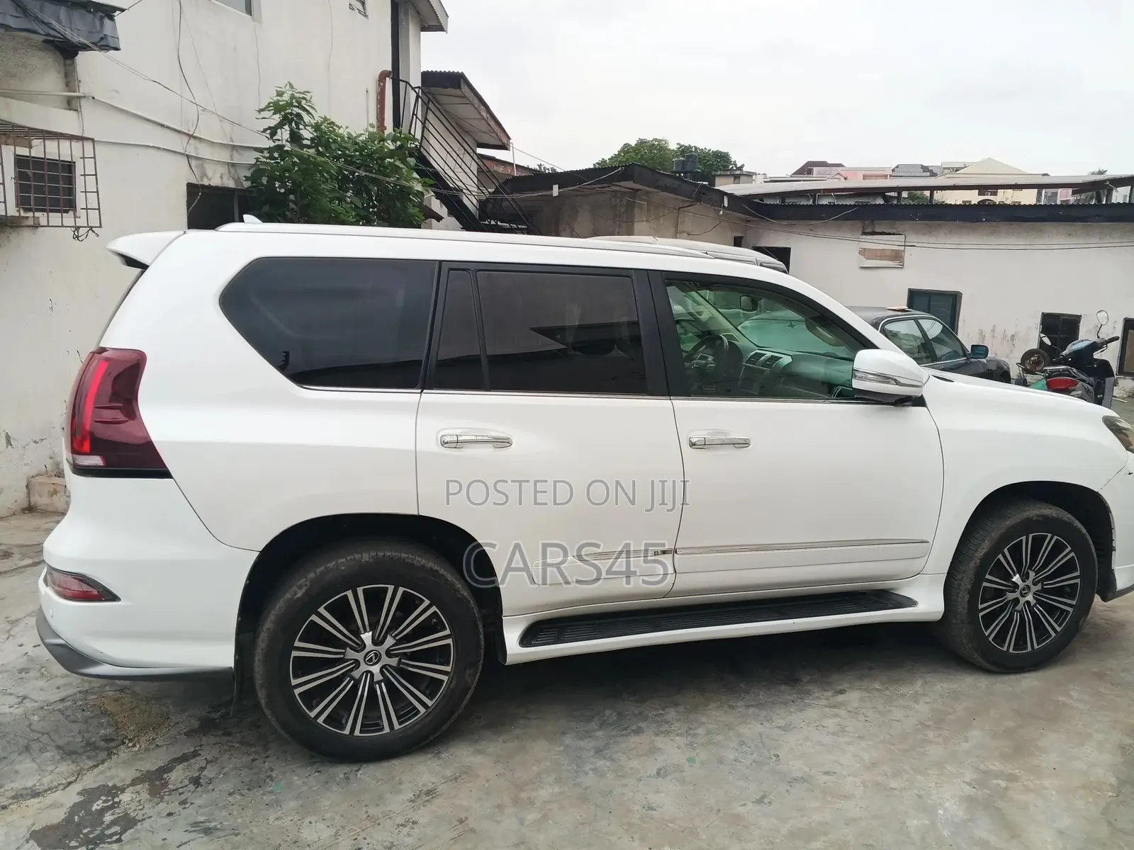 Lexus GX 2012 White