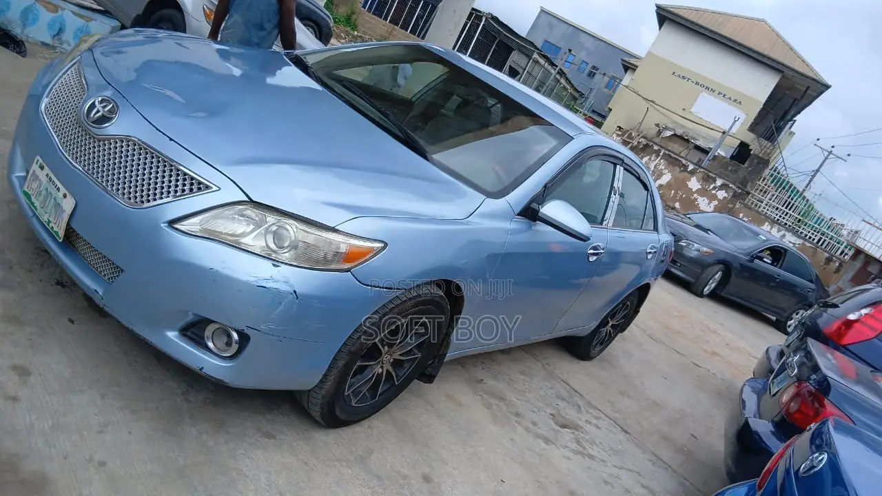 Toyota Camry 2009 Blue