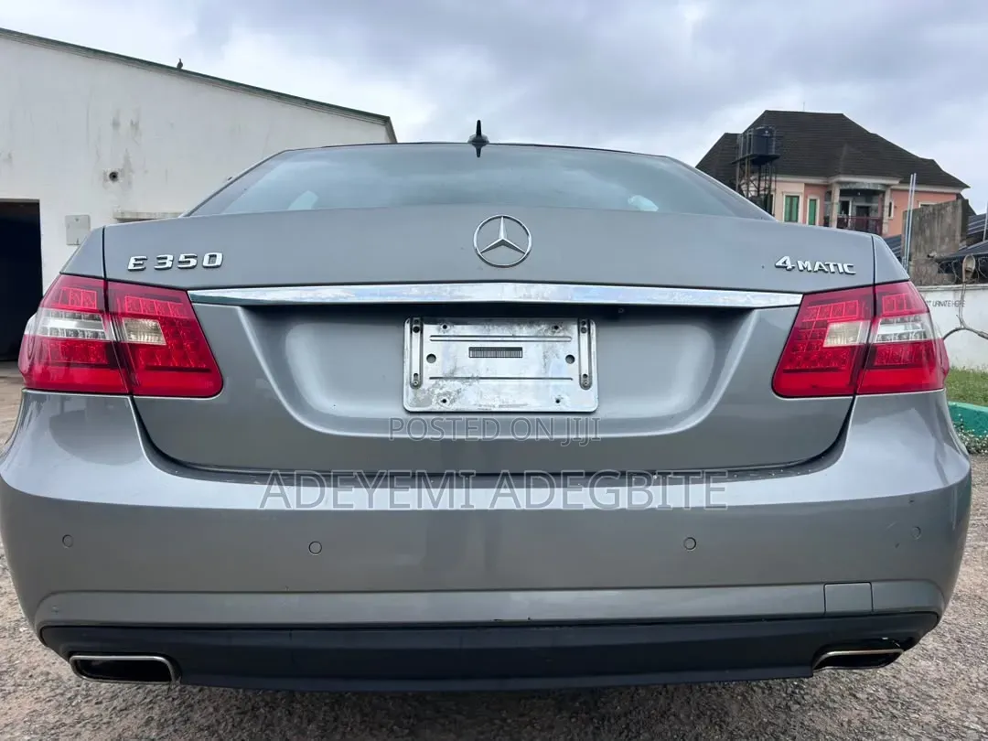 Mercedes-Benz E-Class 2010 Gray