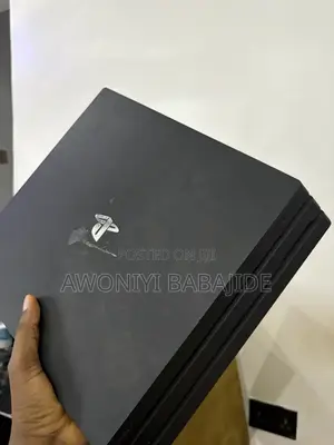PS4 Pro Sony Controller
