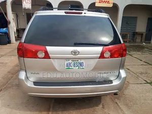Toyota Sienna 2006