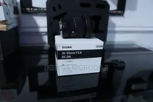 Sigma 18-50mm Zoom Lens F2.8