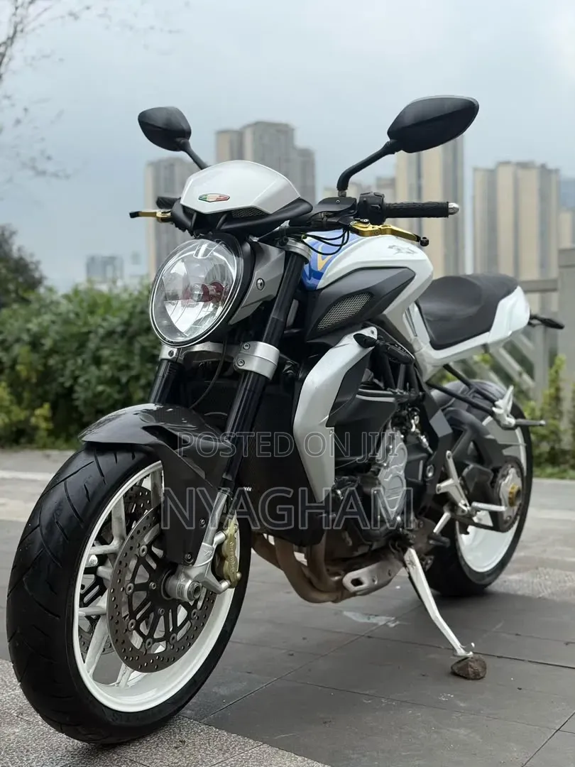 Motorcycle 2017 White