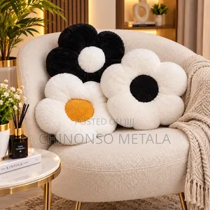 Daisy Cushion Pillows