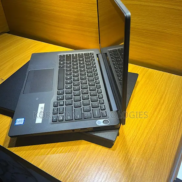 Laptop Dell Latitude 7400 8GB Intel Core i7 SSD 256GB