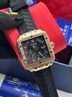 Hanboro Premium Luxury Rubber Strap Men Wristwatch – Stylish, Durable