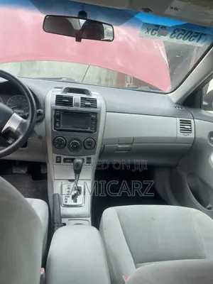 Toyota Corolla LE 4dr Sedan (1.8L 4cyl 4A) 2013 Red