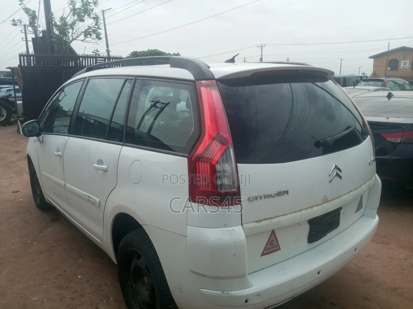 Renault Juva 2009 White