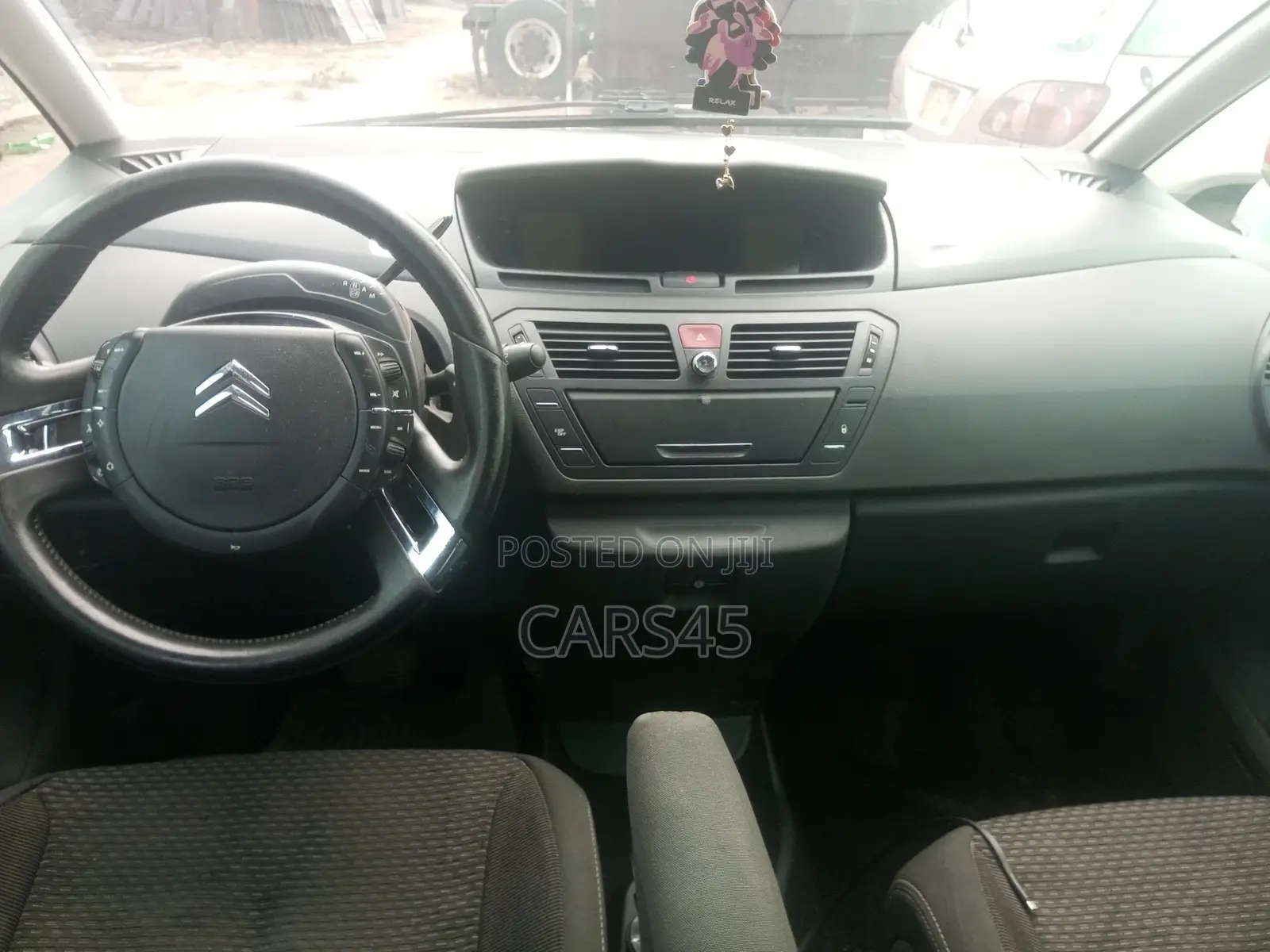 Renault Juva 2009 White