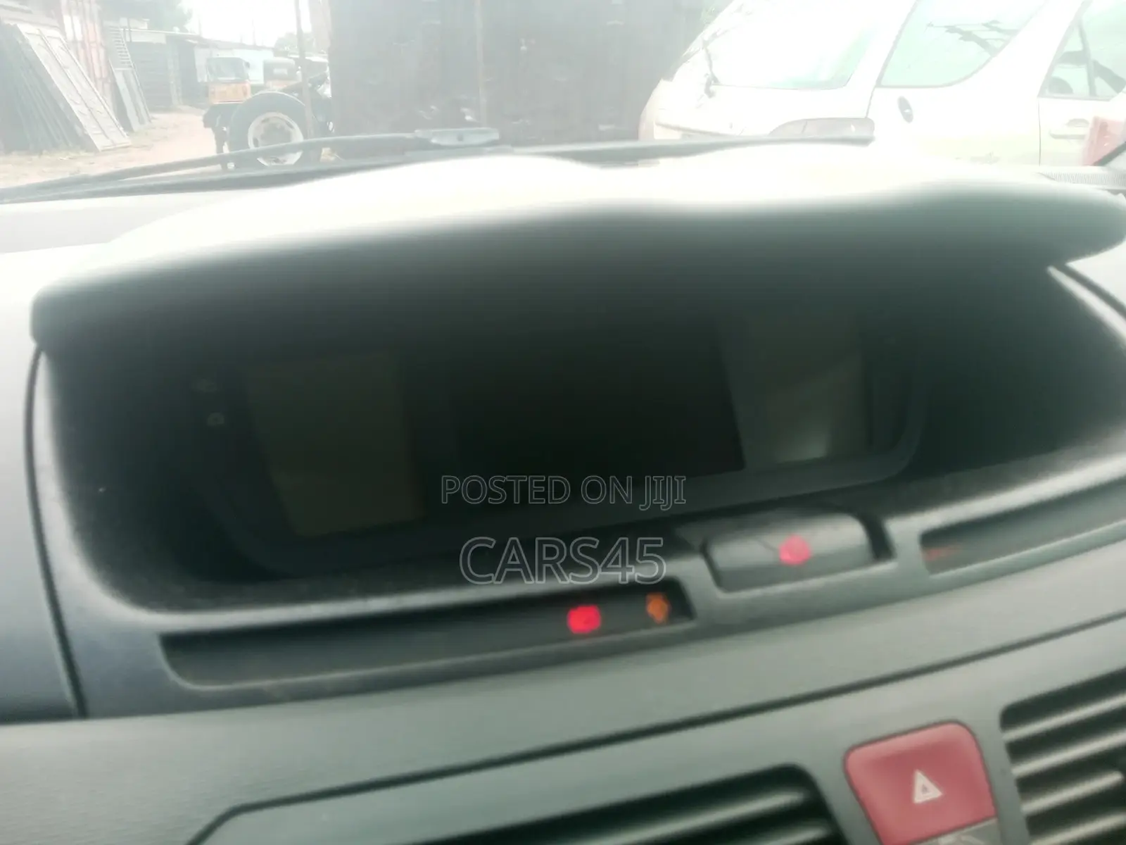 Renault Juva 2009 White