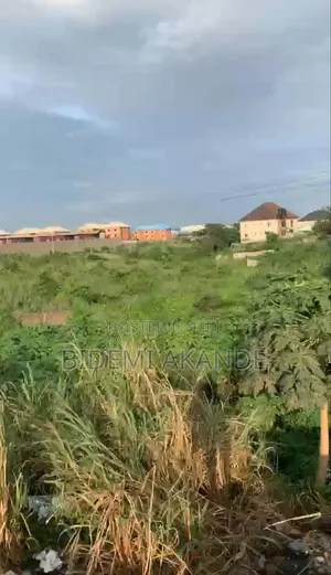 71⁄2 Acres | Lagos–ibadan Expressway | Olowotedo, Mowe