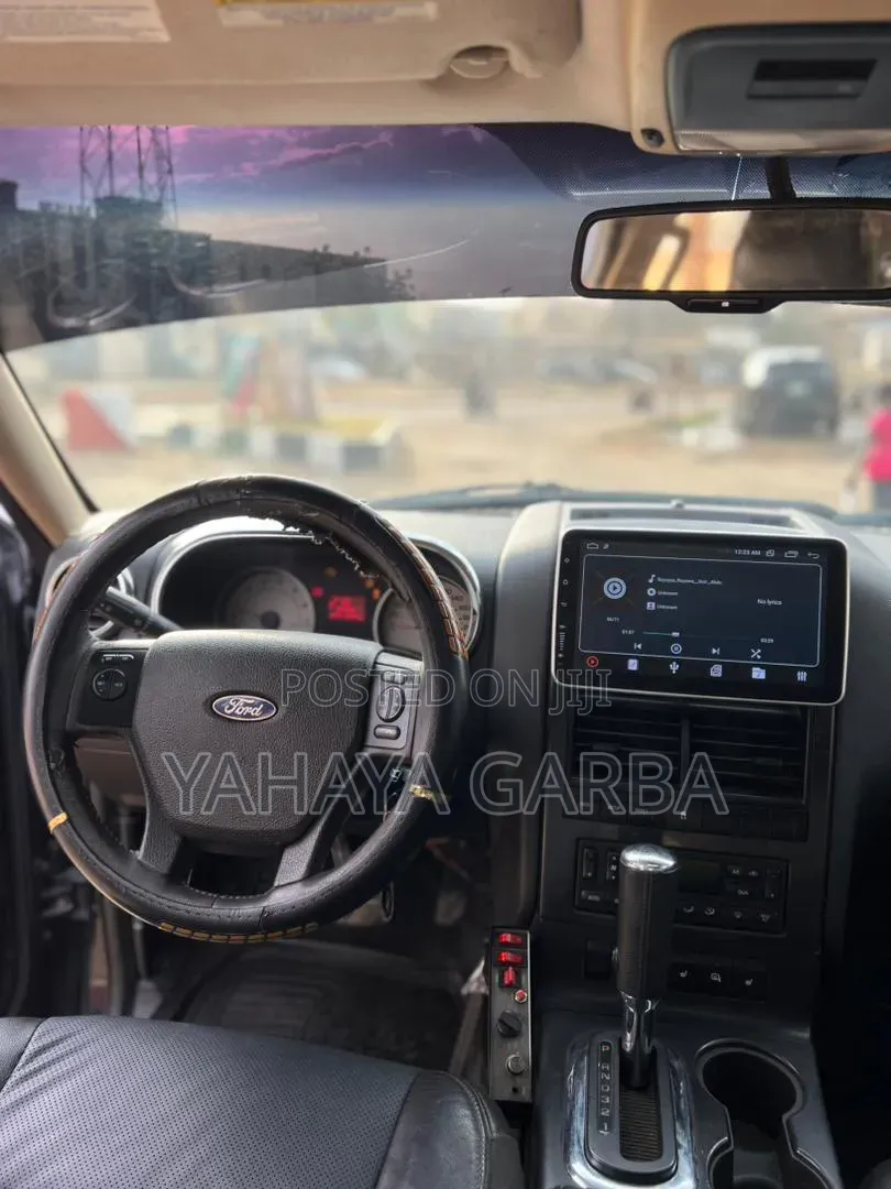 Ford Explorer 2010 Black