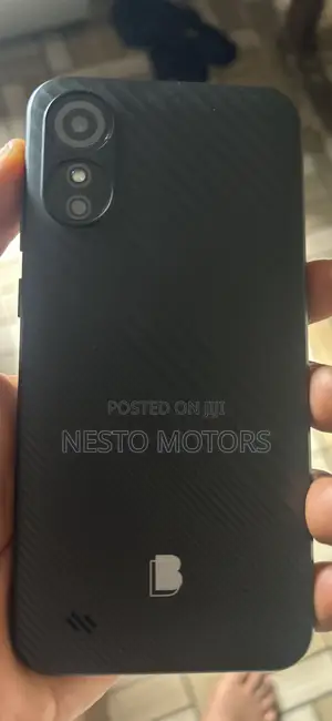BLU G33 16 GB Black