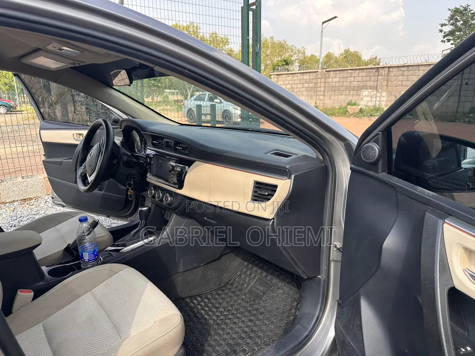 Toyota Corolla 2015 Silver
