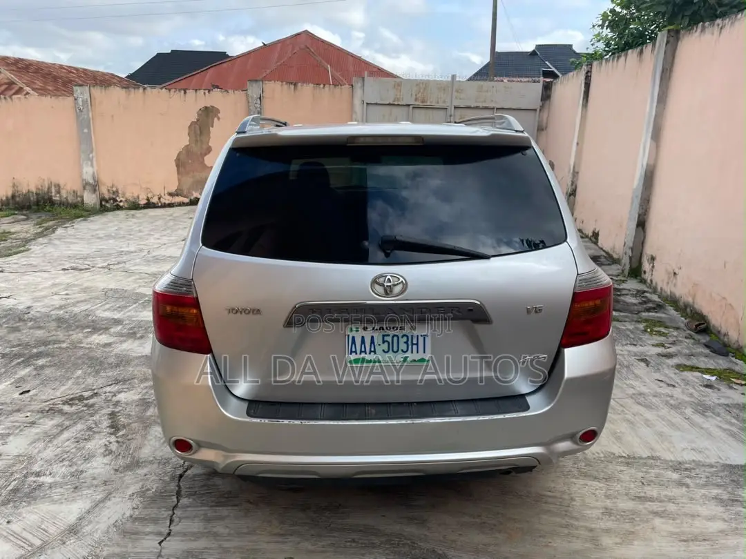 Toyota Highlander 2010 Silver