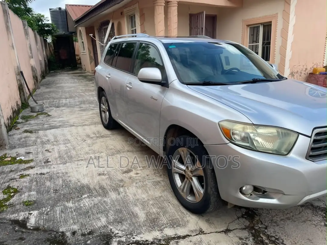 Toyota Highlander 2010 Silver