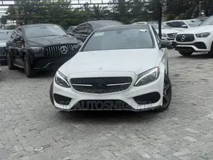 Mercedes-Benz C43 4Matic Sedan AWD (3.0L V6 9AM) 2017 White