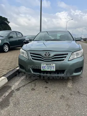 Toyota Camry LE 4dr Sedan (2.5L 4cyl 6AM) 2010 Green