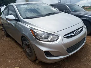 Hyundai Accent GLS 4dr Sedan (1.6L 4cyl 6M) 2014 Silver