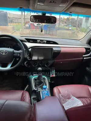 Toyota Hilux Workmate 4x4 2018 Black