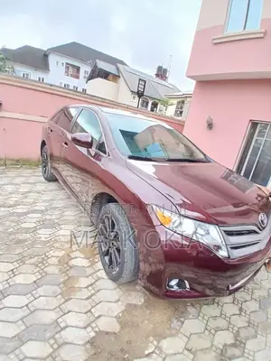 Toyota Venza LE 2010 Brown