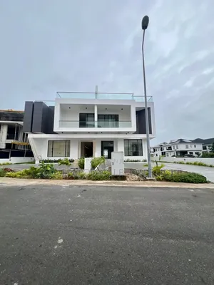 5bdrm Duplex in Ikate for sale