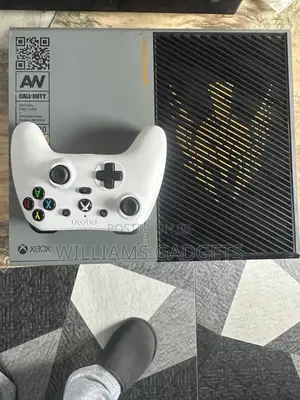 Xbox One Limited Edition (1tb) One Pad and 18 Games Installed