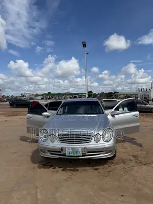Mercedes-Benz E320 2005 Silver