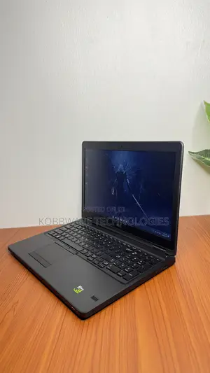 Laptop Dell Latitude 5550 8GB Intel Core i5 SSD 256GB
