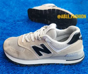 Akube/Thrift New Balance Sneakers