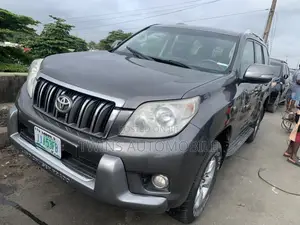 Toyota Land Cruiser Prado 2015 Gray