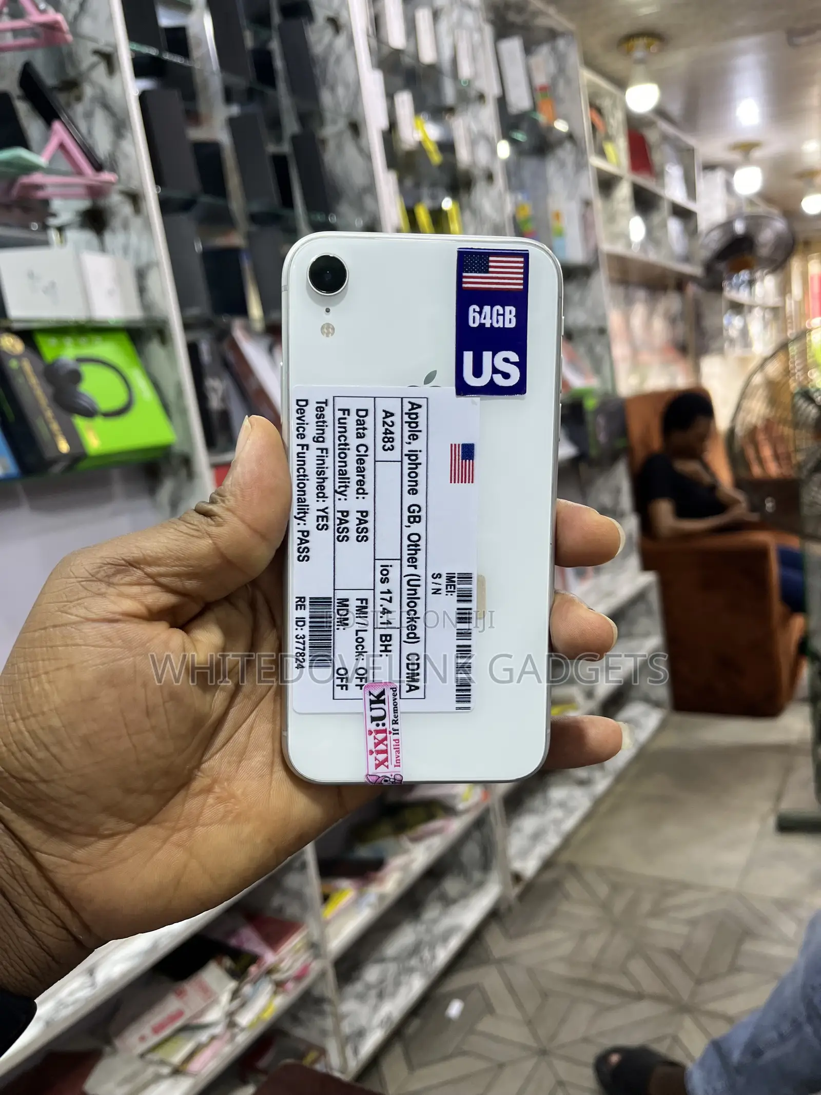 Apple iPhone XR 64 GB White