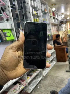 Apple iPhone XR 64 GB White
