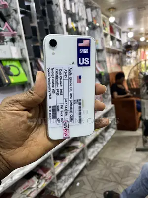 Apple iPhone XR 64 GB White