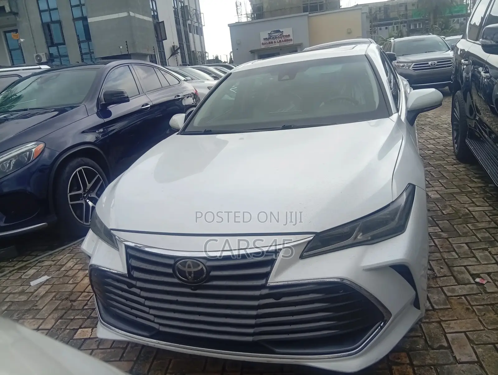 Toyota Avalon 2019 White