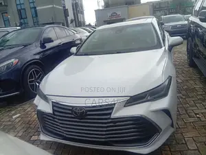 Toyota Avalon 2019 White