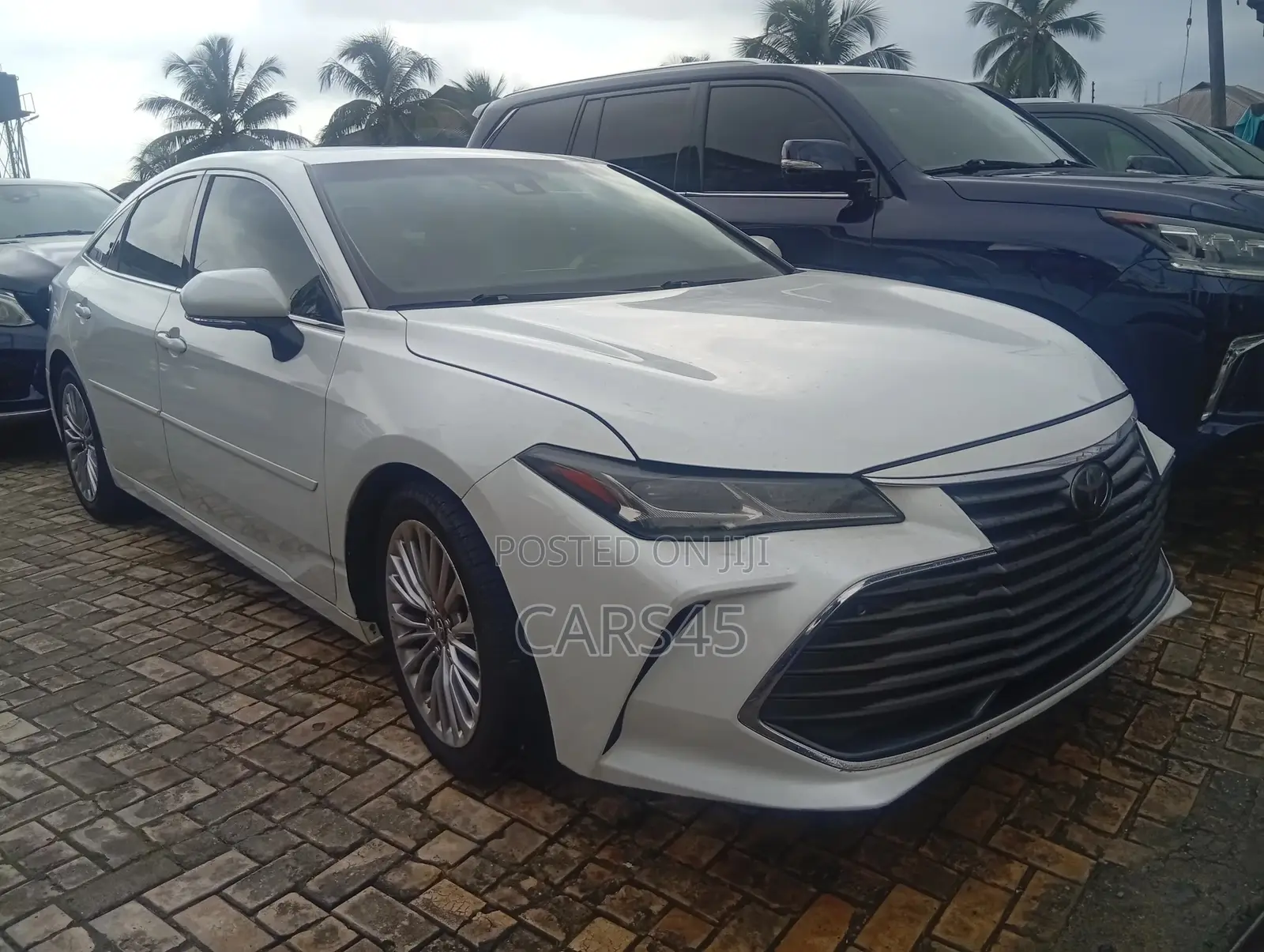 Toyota Avalon 2019 White