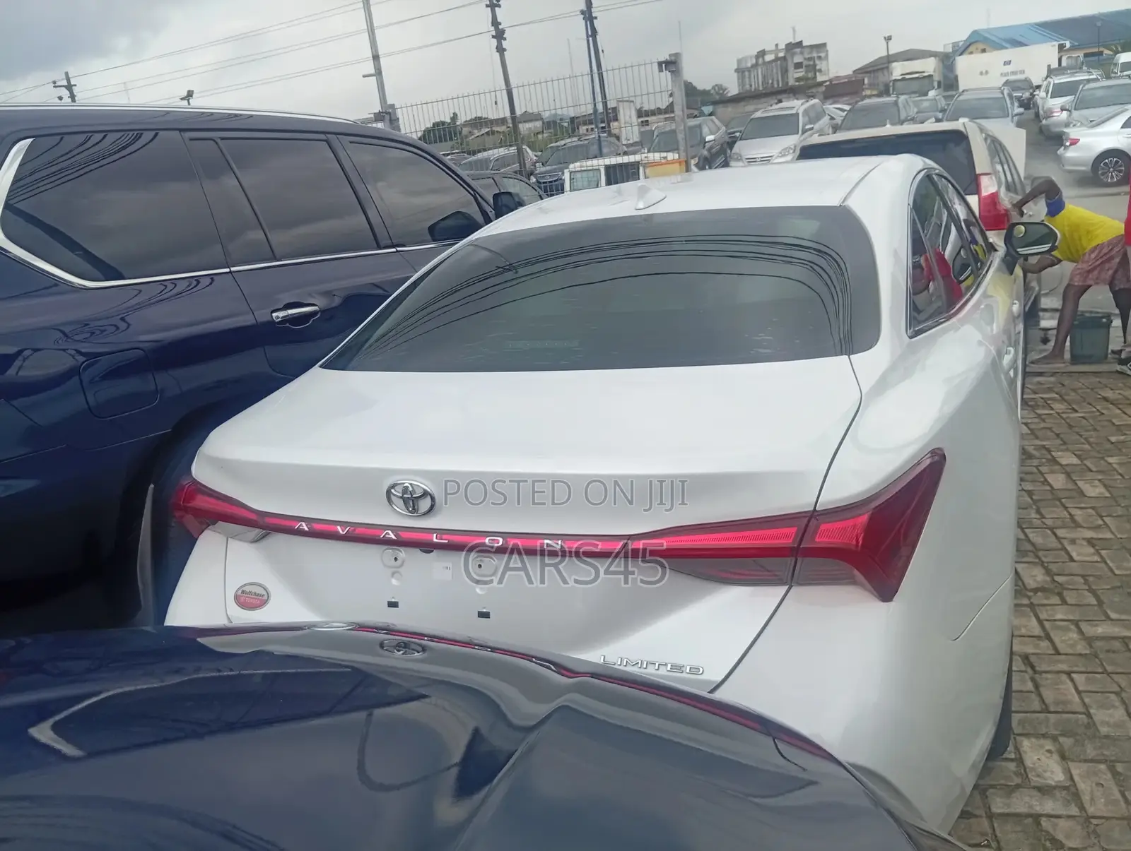 Toyota Avalon 2019 White