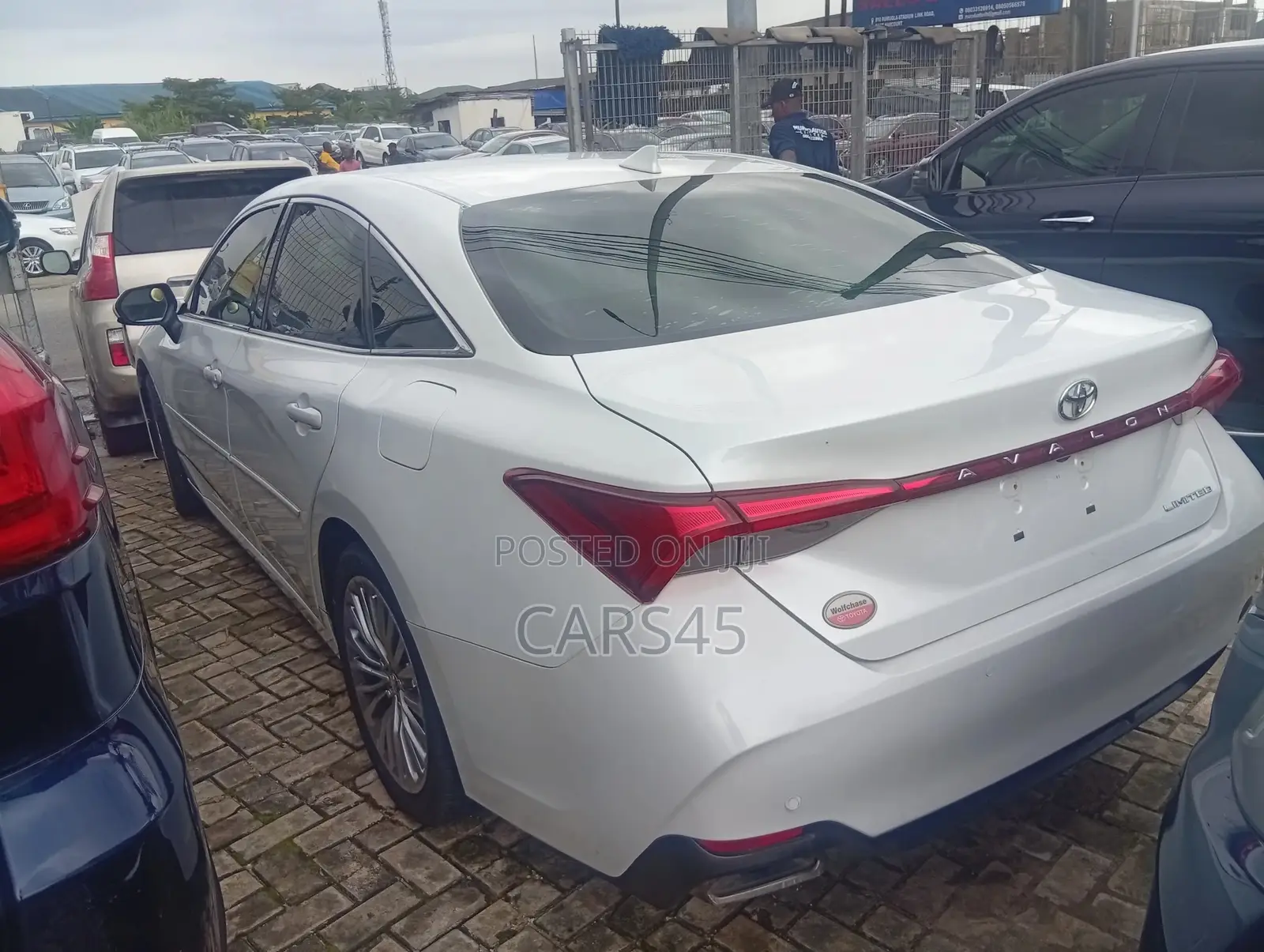 Toyota Avalon 2019 White