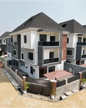 5bdrm Duplex in Lekki Phase 1 for sale