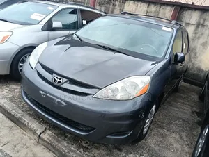 Toyota Sienna LE FWD 2006 Blue