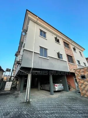 2bdrm Apartment in Lekki Ikate for rent