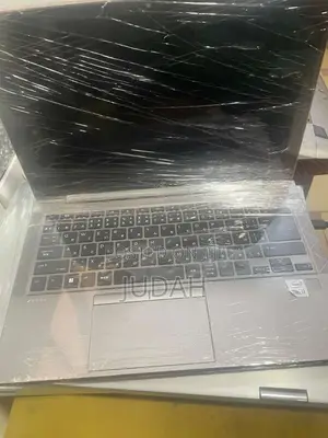New Laptop HP ZBook Firefly 14 G7 16GB Intel Core i7 SSD 512GB